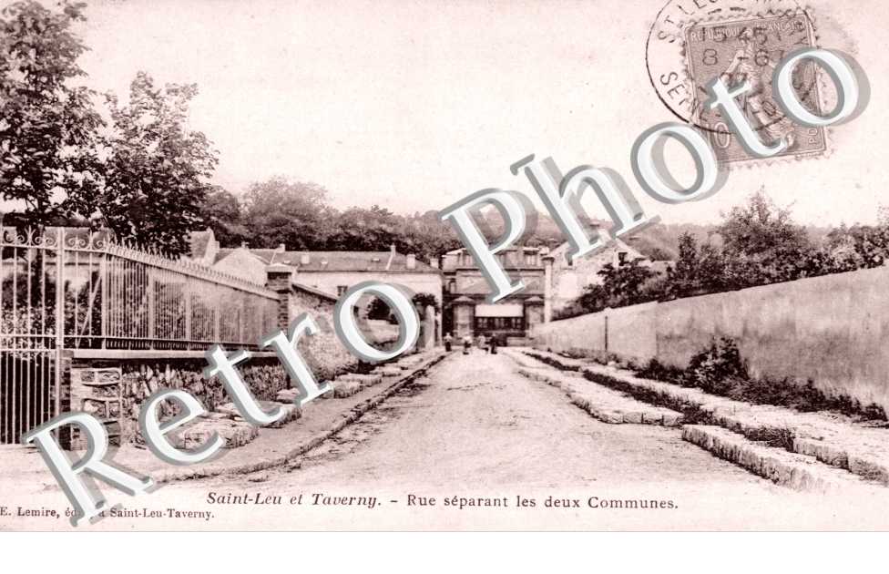 Rue separant les deux Communes de Saint Leu et de Taverny
