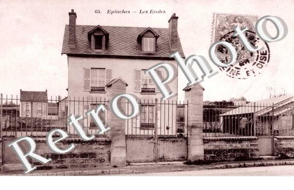 Epluches, Les Ecoles