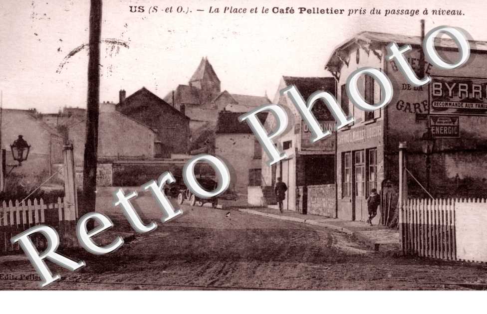 La place et le café Pelletier