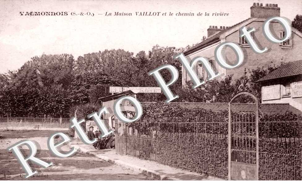 La Maison Vaillot et le Chemin de la Riviere