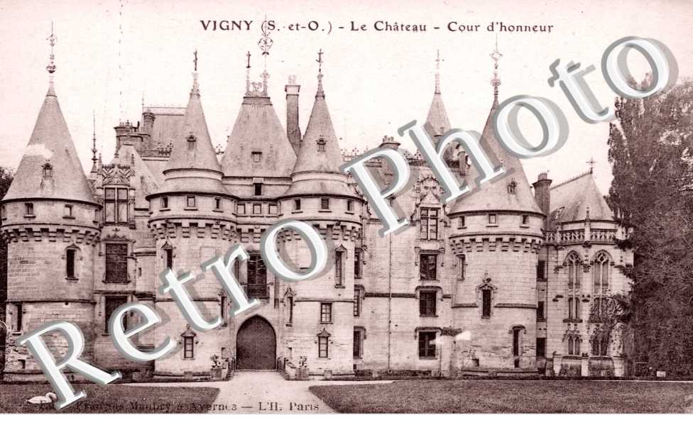 Le Chateau, la Cour d'Honneur