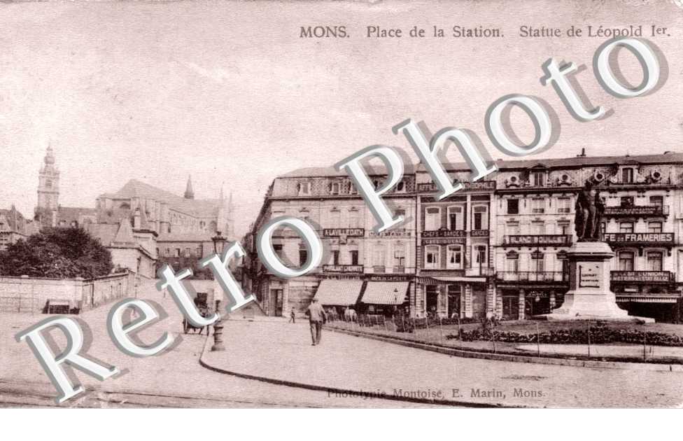 Place de la Station Statue de Leopold 1er