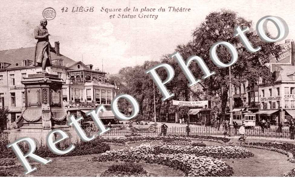 Square de la Place du Theatre