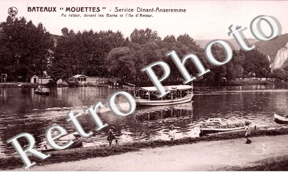 Bateaux Mouettes, devant les Bains et l'Ile d'Amour