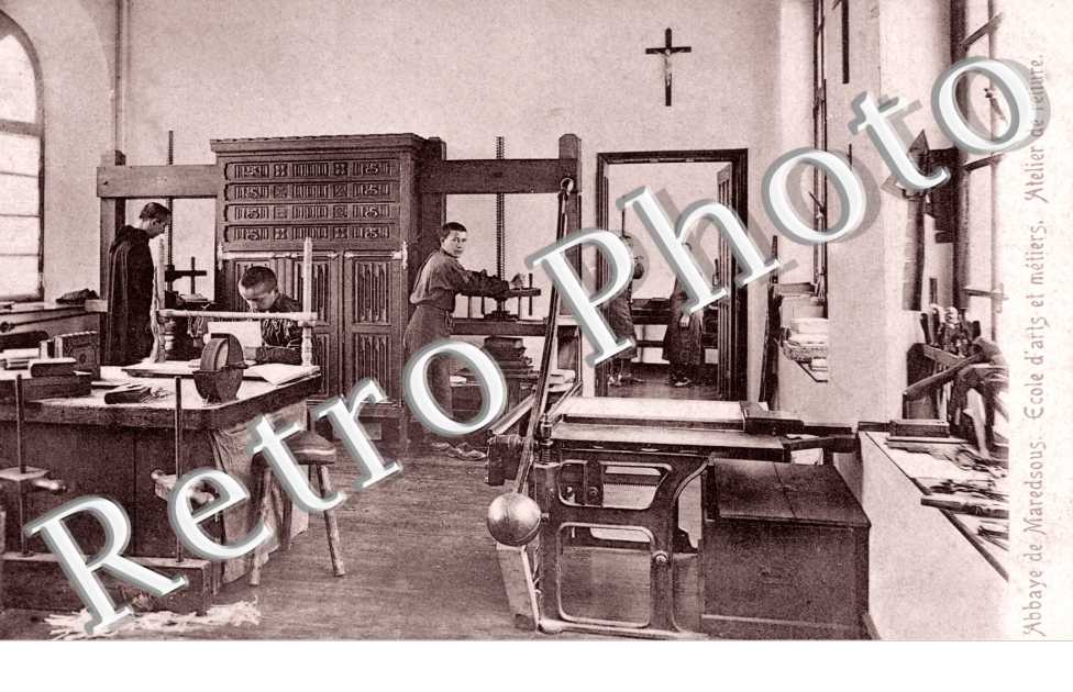 abbaye de Maredsous, ecole d'arts et metiers, atelier de reliure