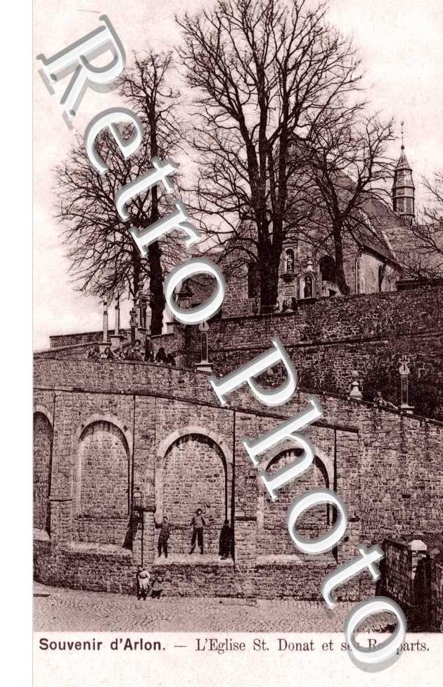 L'eglise Saint Donat  et ses remparts
