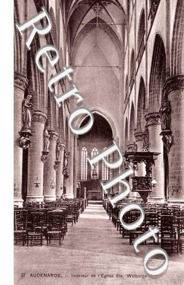 interieur de l'eglise