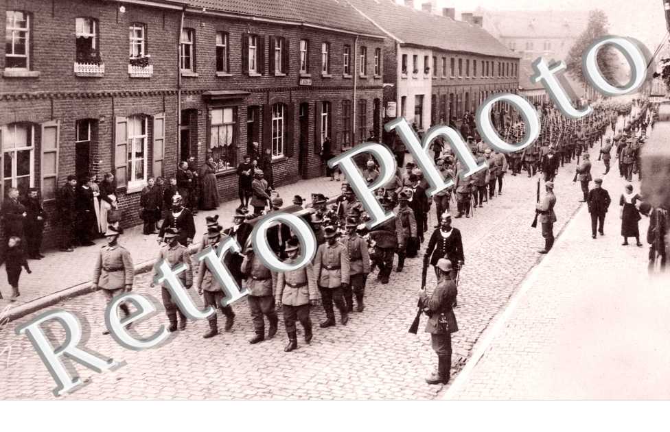 funerailles du Hauptmann Ernst Krippenhof 26e bataillon de chasse - photo 24 aout 1915 a Izegem Rue de Roulers