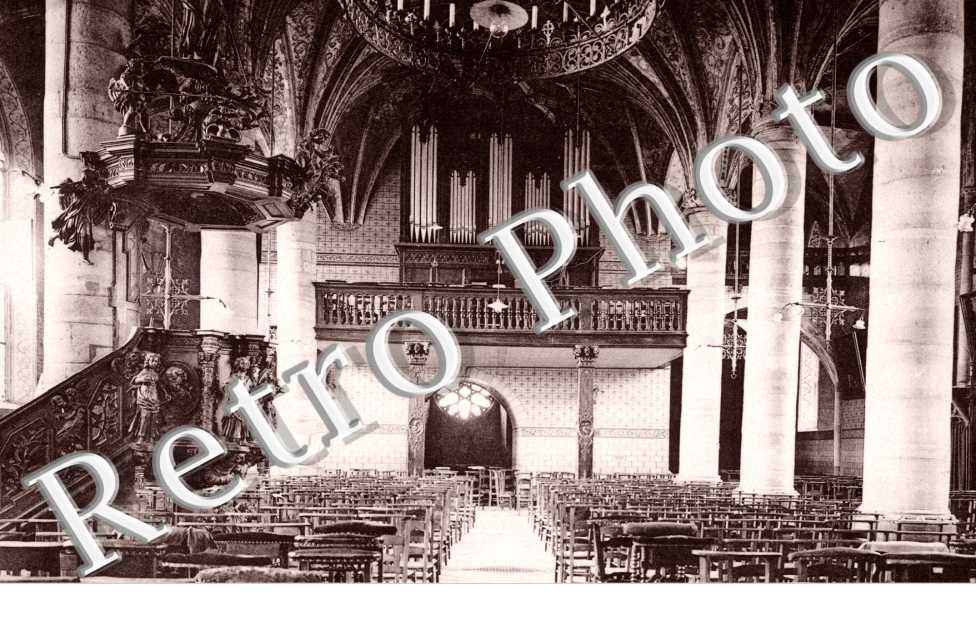 Interieur de l'eglise