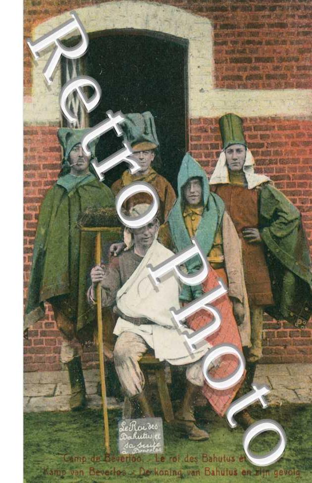 Le Camp, le roi des Bahutus et sa suite