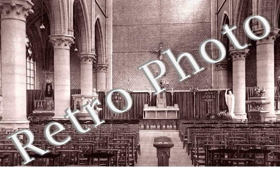 Interieur de l'eglise