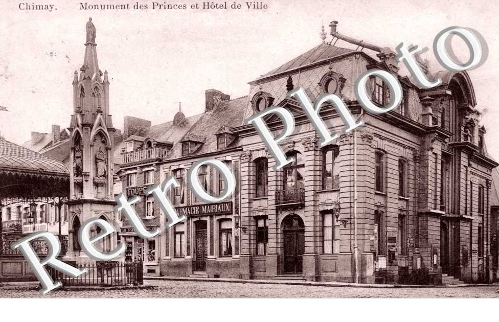 Monument des Princes et Hotel de Ville