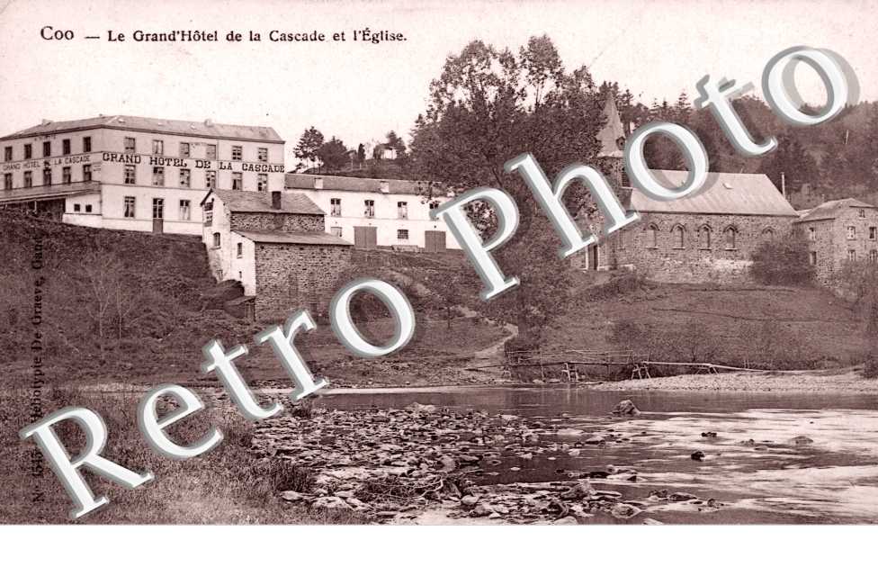 Le Grand Hotel de la Cascade et l'Eglise