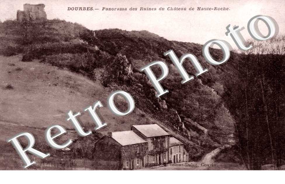 Panorama des Ruines du Chateau de Haute Roche