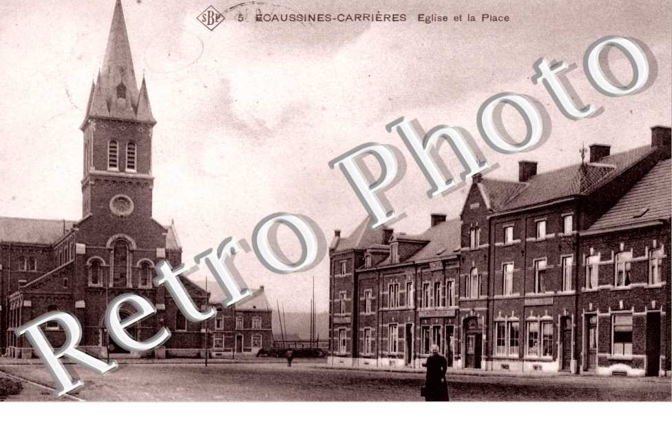 ECAUSSINES-CARRIERES. Eglise et Place