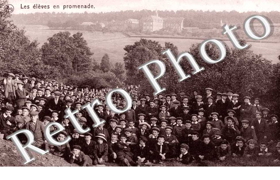 Etablissement de Saint Roch, Les eleves en promenade