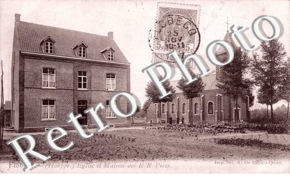 Eglise et Maison des R R Peres