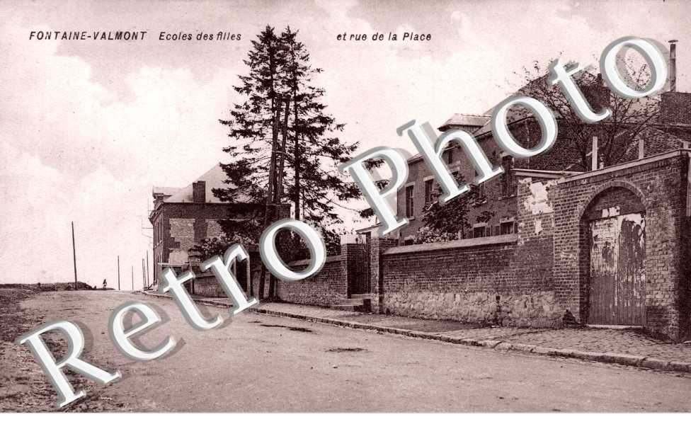 Ecoles des Filles et Rue de la Place