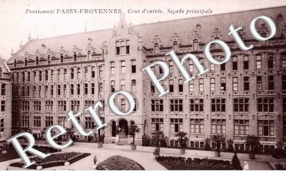 pensionnat, cour d'entree, facade principale