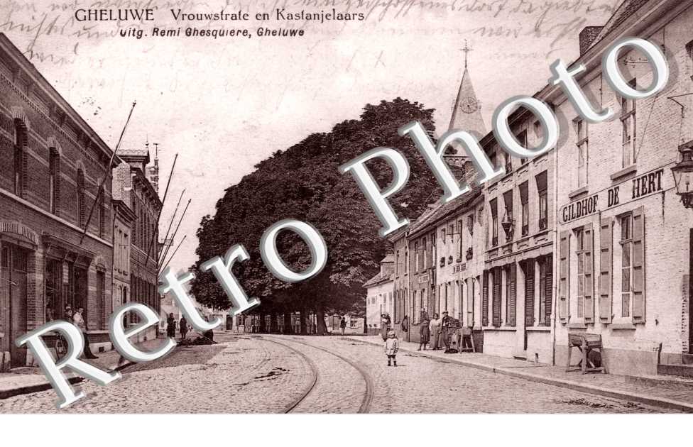 vrouwstrate en kastanjelaars