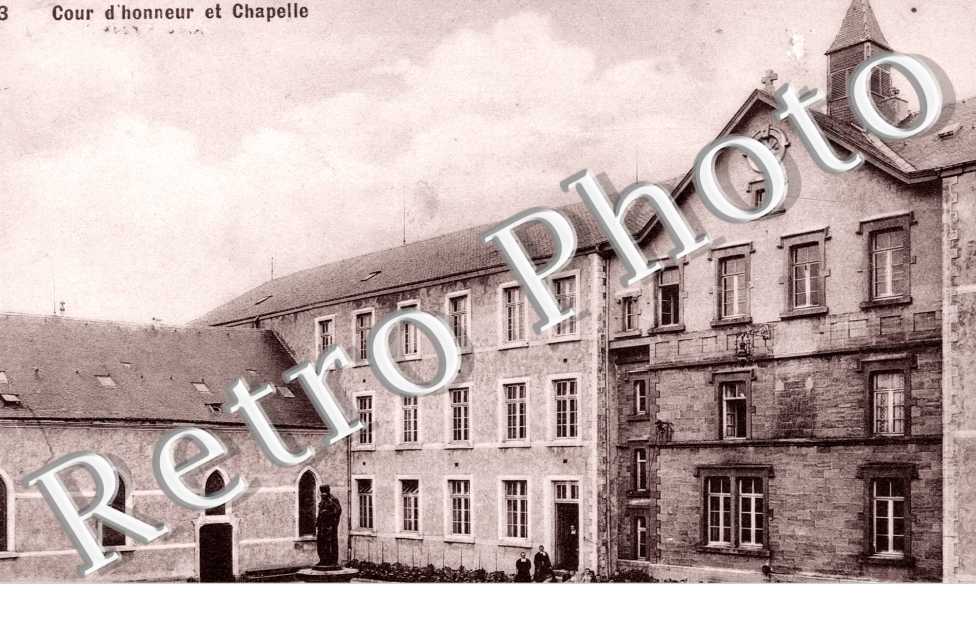 cour d'honneur et chapelle