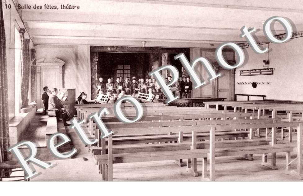 Salle des Fetes, Theatre