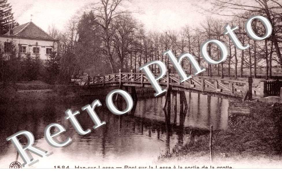 Pont sur la Lesse a la sortie de la grotte