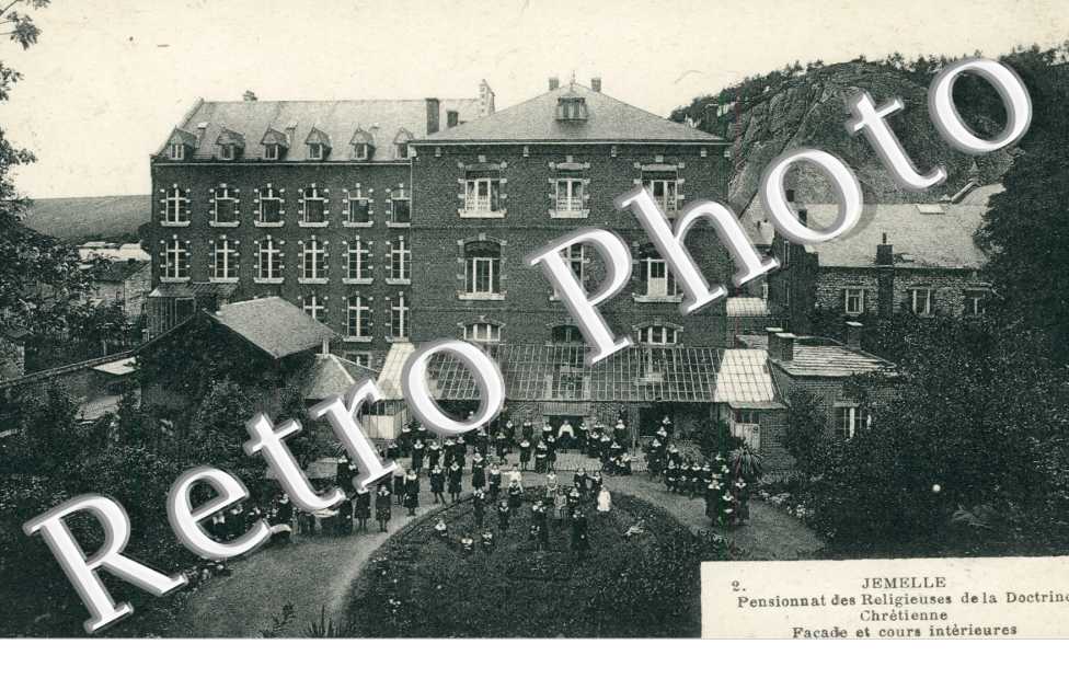 pensionnat des religieuses de la doctrine chretienne, facade et cours interieures