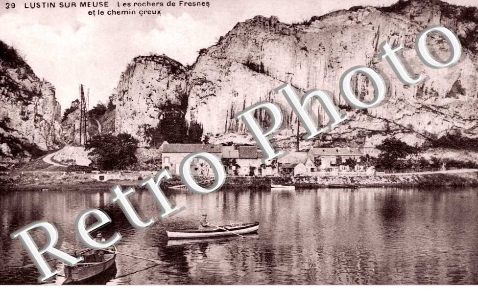 les rochers de Fresnes et le chemin creux