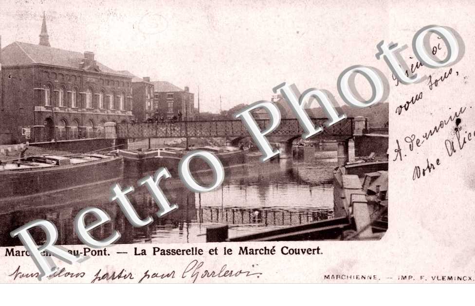 la Passerelle et le marché couvert