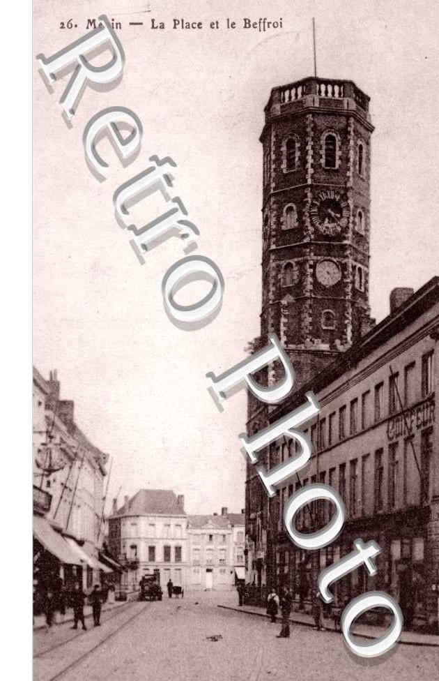 la place et le beffroi