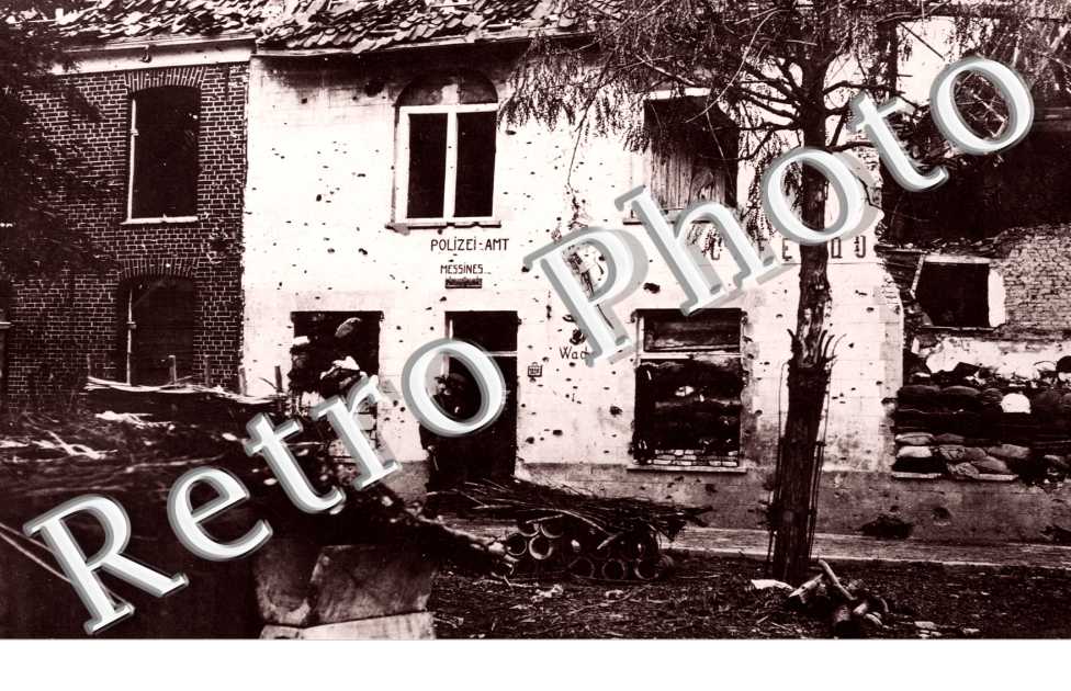 Maisons Bombardees  - Polizei-AMT  - Cafe 