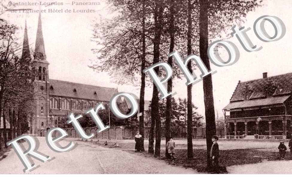 Panorama de l'Eglise et Hotel de Lourdes