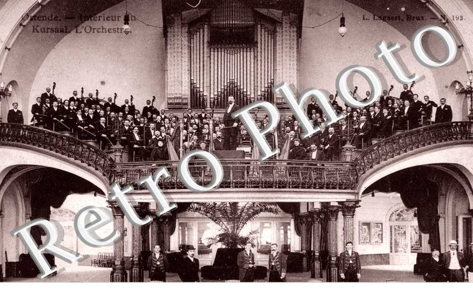 Interieur du Kursaal, l'Orchestre