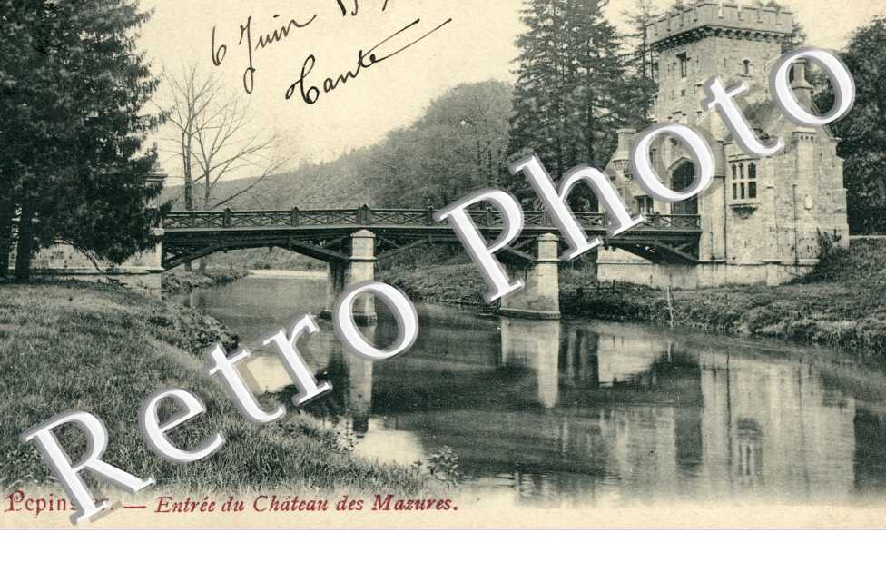entree du chateau des Mazures