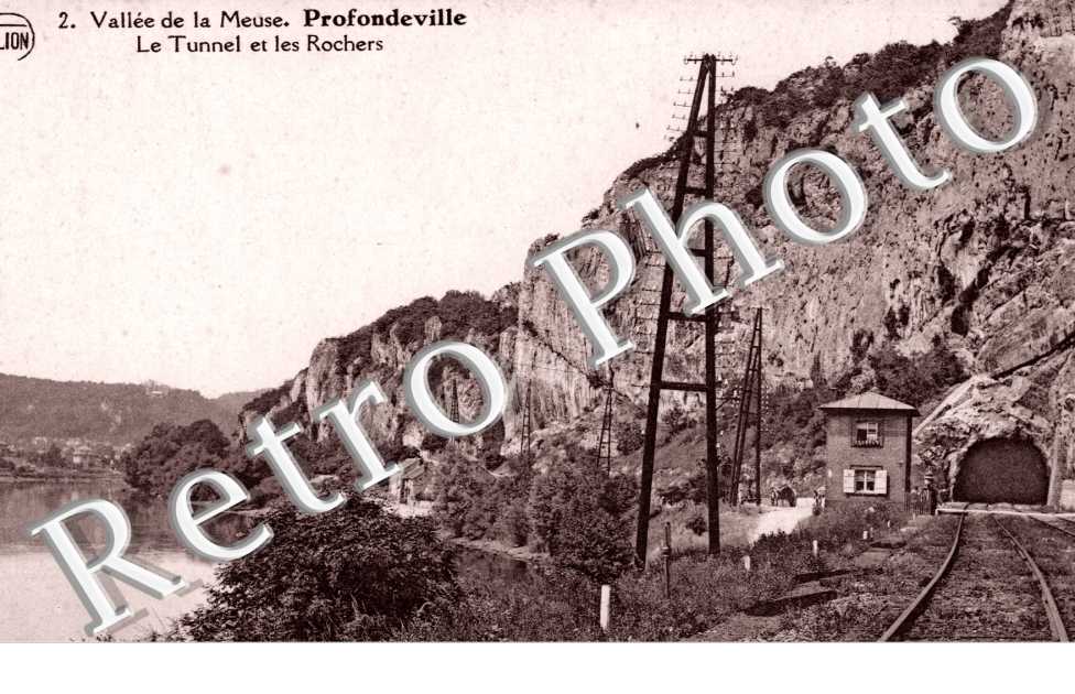 Vallee de la Meuse, le Tunnel et les Rochers