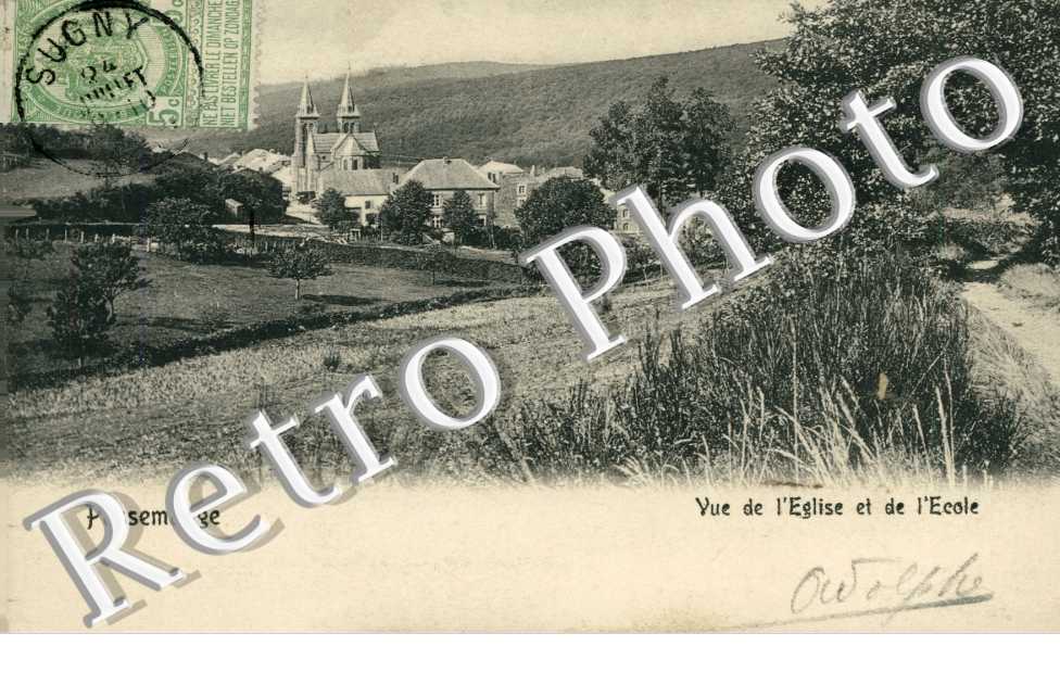 vue de l'eglise et de l'ecole