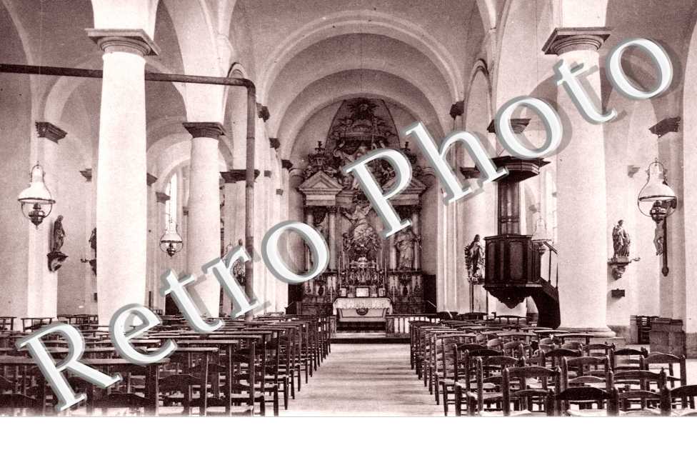 interieur de l'eglise