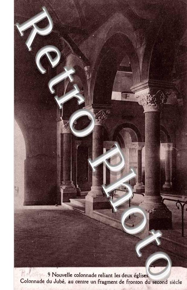 Nouvelle Colonnade reliant les deux Eglises