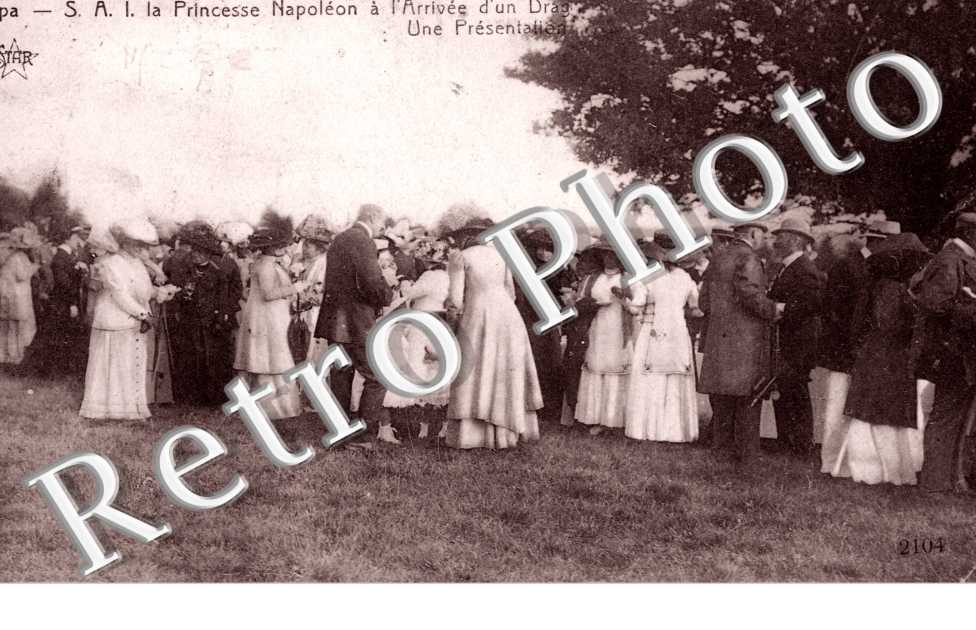 la princesse Napoleon a l'arrivee d'un drag, une presentation