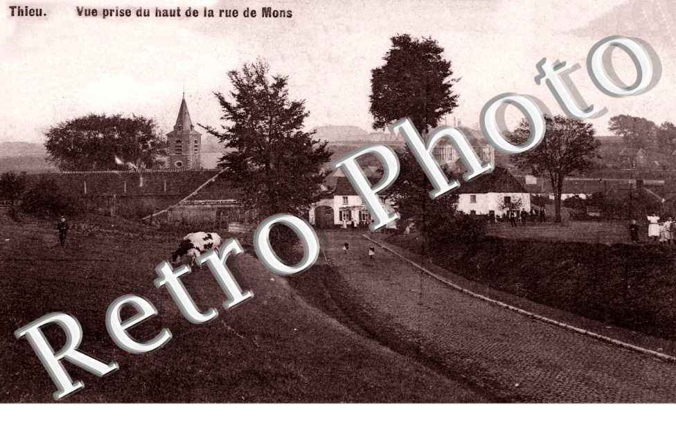 Vue prise du haut de la Rue de Mons