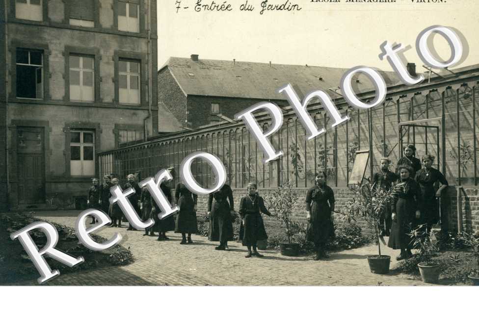 Ecole Menagere, Entree du Jardin
