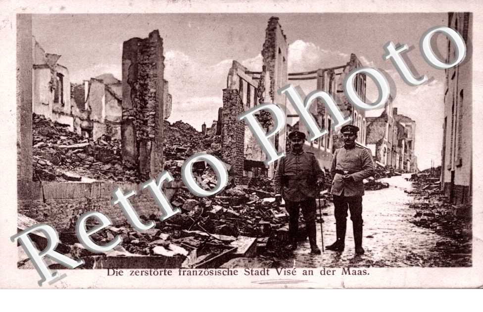 die zerstorte franzosische stadt Vise an der maas