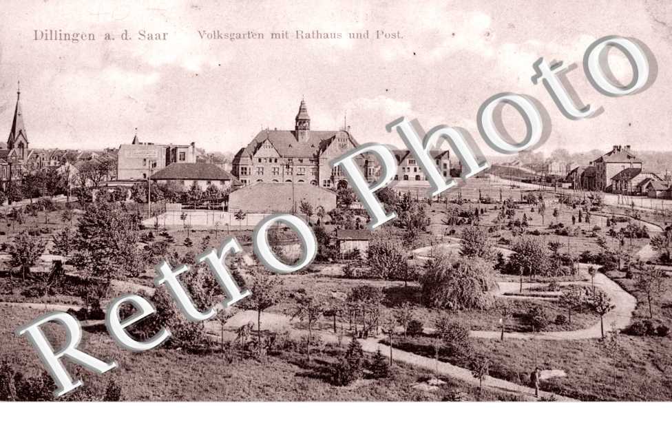 Volksgarten mit rathaus und Post