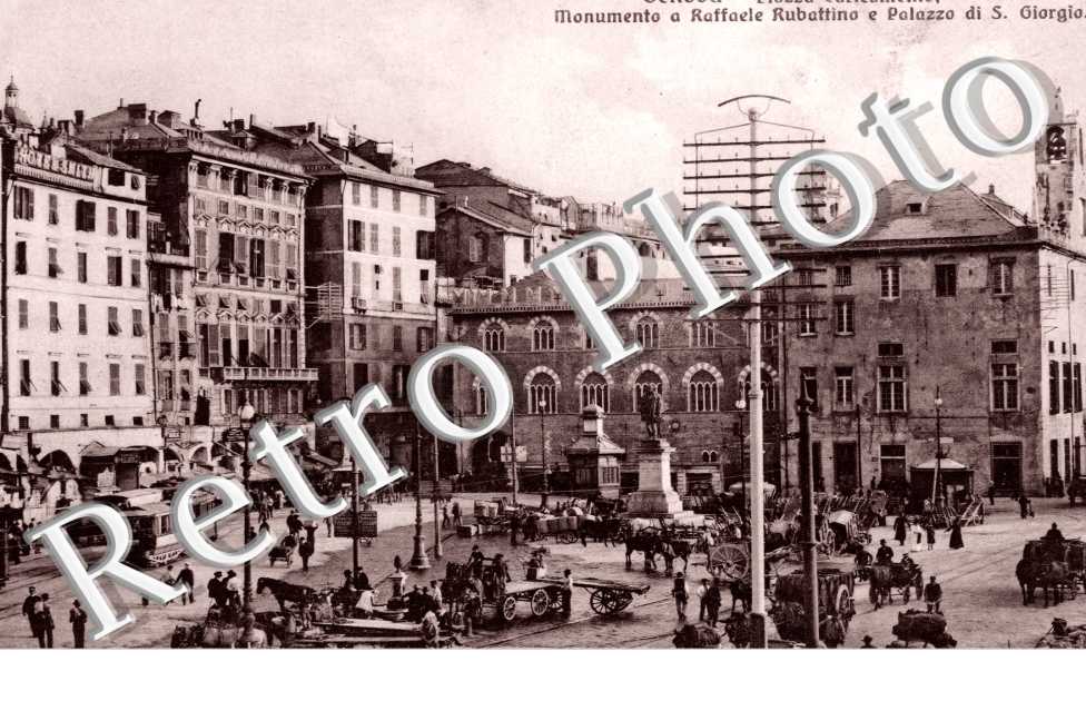 Piazza Caricamento - Monumento a Raffaele Rubattino e palazzi di S. Giorgio