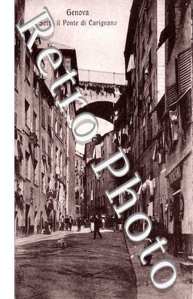 Sotto il Ponte di Carignano