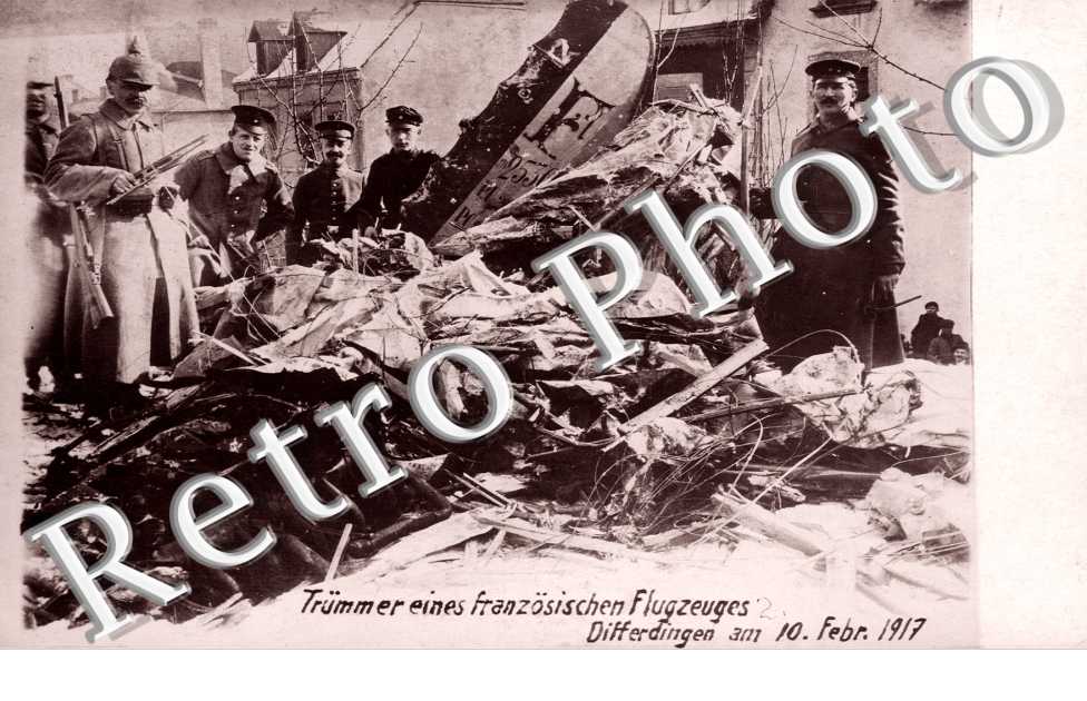 Trummer eines franzosischen Flugzeuges am 10 febr. 1917