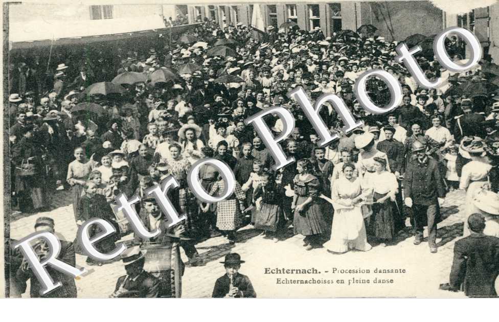 Procession dansante