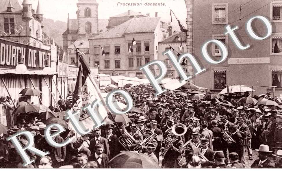 Procession dansante