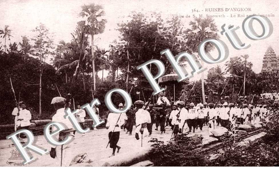 Visite de Sa Majeste Sisowath, le Roi en palanquin